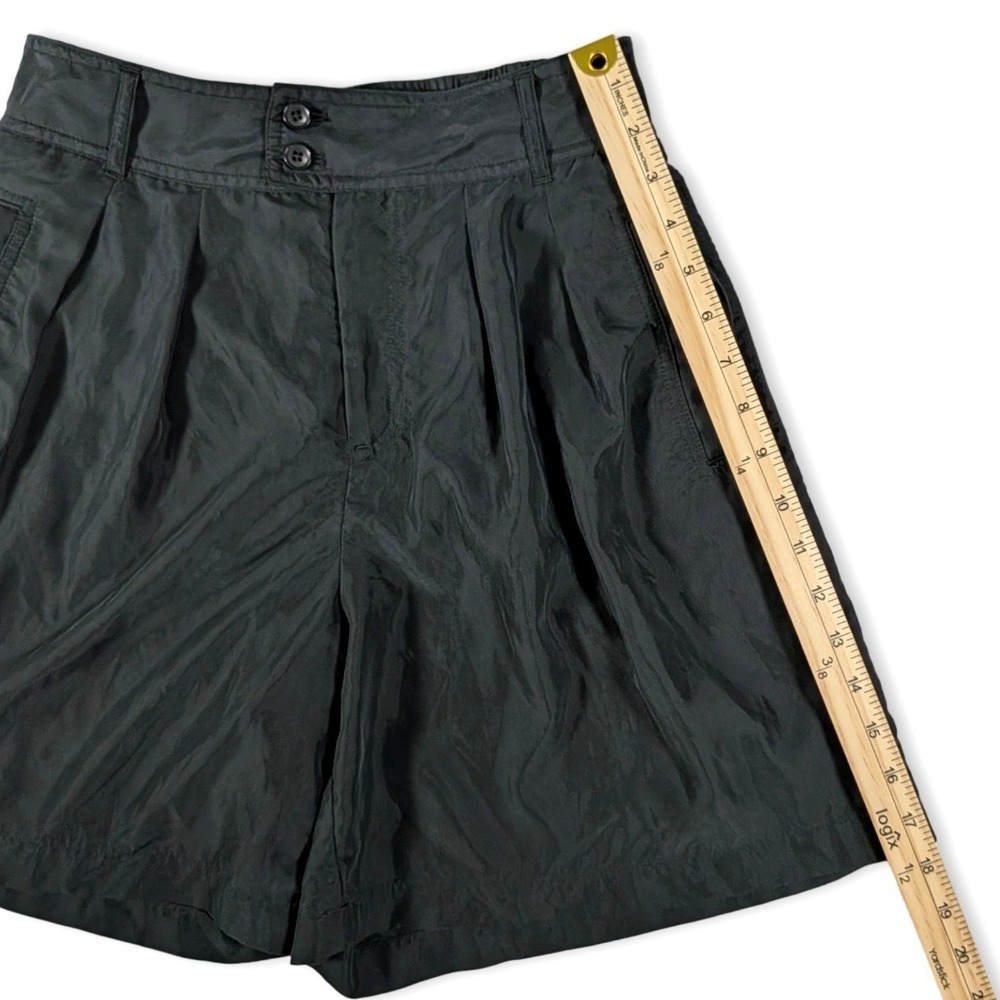 By Anthropologie Pleated Long Shorts Black High Rise Modal Size 2 - Picture 13 of 16